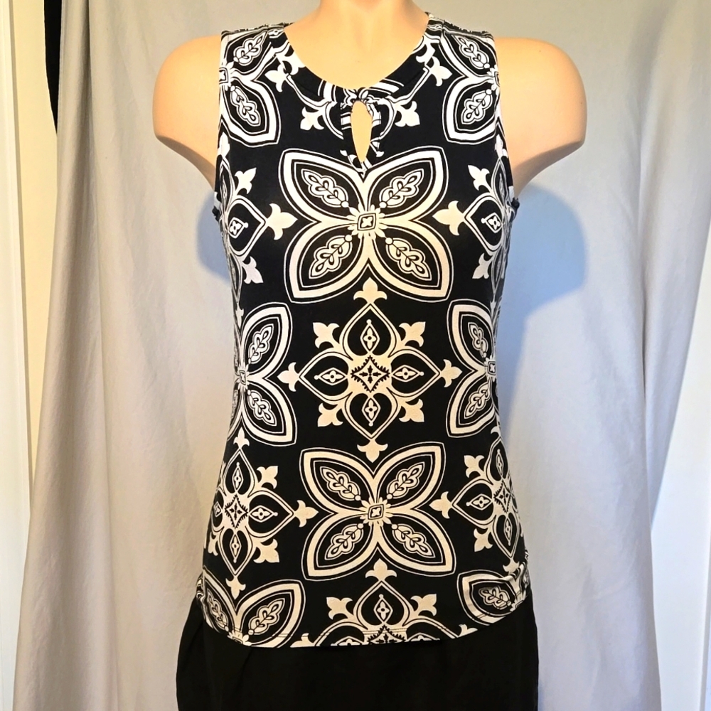 Ann Taylor keyhole dressy tank top